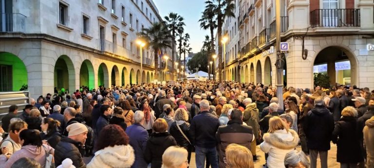 El PSOE destaca la multitudinaria protesta de Huelva contra las políticas sanitarias de la Junta