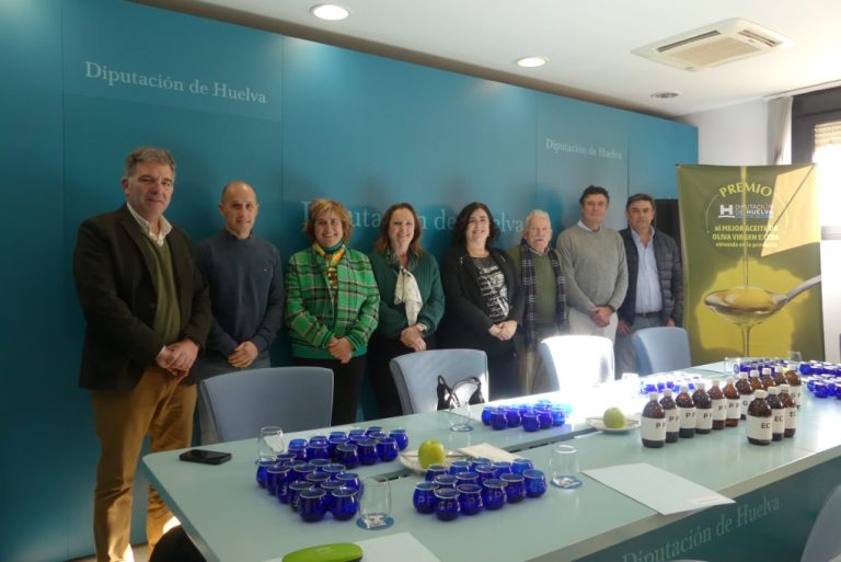 Celebrada la cata profesional de los Premios Diputación a los mejores AOVE de Huelva 2022/23