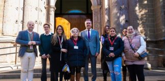 Padres de alumnos con necesidades especiales de Ayamonte lamentan en el Parlamento la falta de atención hacia sus hijos