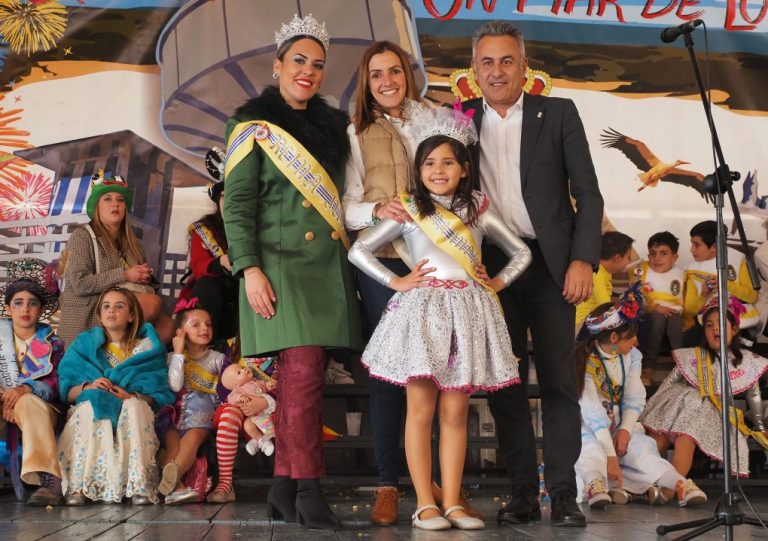 El Ayuntamiento de Isla Cristina entrega los Premios Institucionales del Carnaval 2023