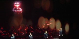 Cantores de Híspalis llena el CECA de Ayamonte con su espectáculo ‘El Mesías’