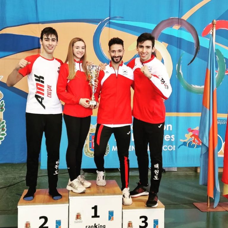 Oro y bronce para dos deportistas leperos en el Andaluz de Taekwondo de Pesos Olímpicos