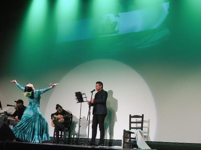 Los municipios de la Costa Occidental se vuelcan con el Día de Andalucía