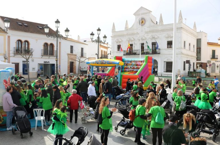 <strong>Los más pequeños abren el primer fin de semana de Carnaval en Cartaya, que arranca este viernes en el teatro</strong>