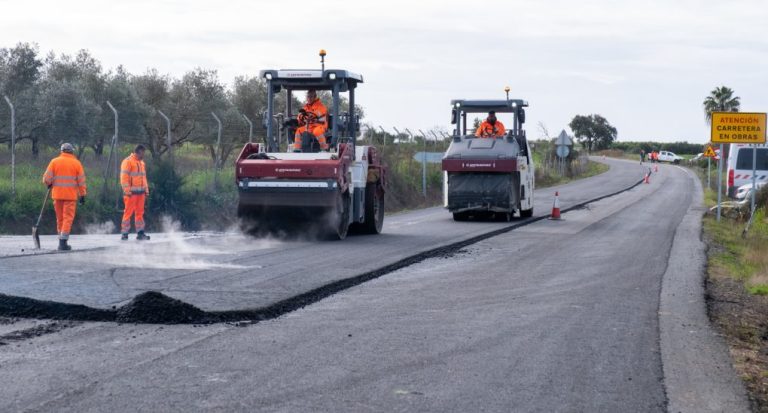 <strong>La carretera de Tariquejos permanecerá cortada por obras hasta el 15 de febrero del km 9,5 al km 13</strong>