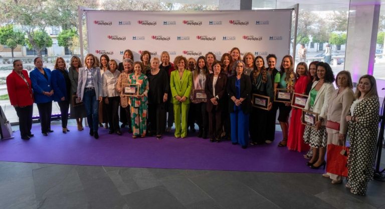 La Diputación de Huelva homenajea en Ayamonte a ‘Mujeres imparables’ de la provincia