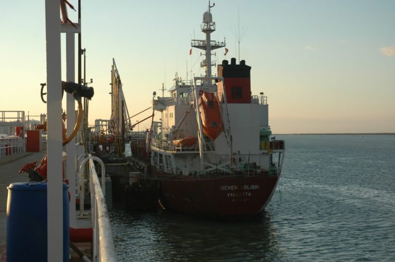 Cepsa supera con éxito la auditoria de inspección de sus servicios en instalaciones y operaciones en el Puerto de Huelva