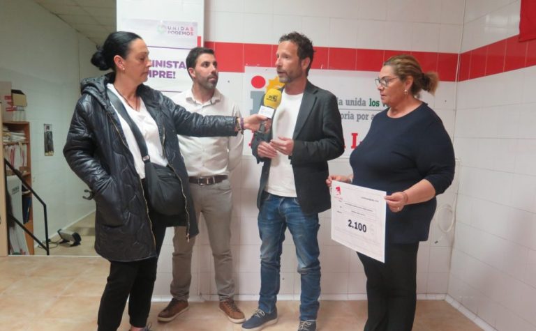 Izquierda Unida de Cartaya dona 2.100 euros para los refugiados saharauis