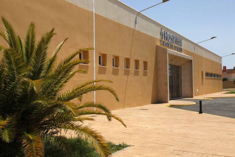 Detienen en Lepe a un paciente por golpear contra un mostrador a una enfermera en el Hospital Virgen Bella