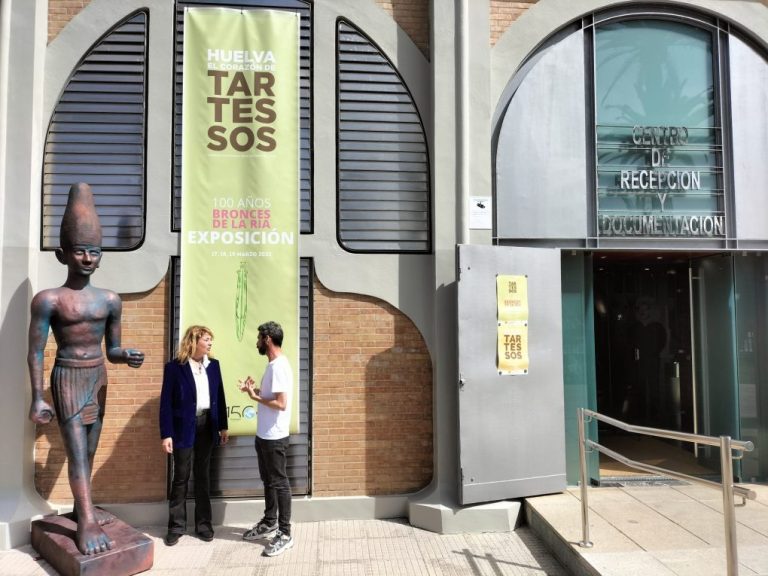 El Puerto de Huelva acoge durante este fin de semana la exposición ‘100 años. Bronces de la Ría’, conferencias y talleres enmarcados en la primera jornada patrimonial ‘Huelva, el corazón de Tartessos’
