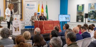 Mª Eugenia Limón apoya al sector oleícola de la provincia durante la inauguración de la XVII Feria del AOVE de Beas