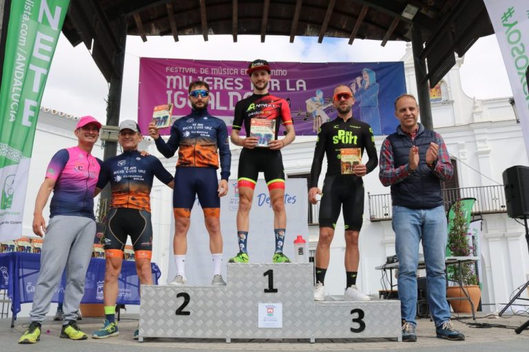 <strong>Cartaya vive una auténtica fiesta del ciclismo con la IV Media Maratón de BTT</strong>