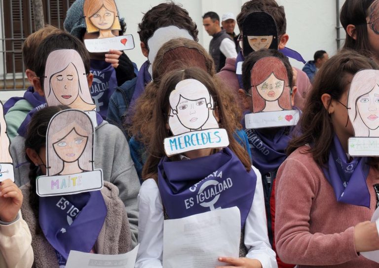 Los municipios de la Costa Occidental onubense piden igualdad real en el Día de la Mujer