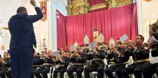 La Agrupación Musical Cristo de la Buena Muerte de Ayamonte estrena uniforme