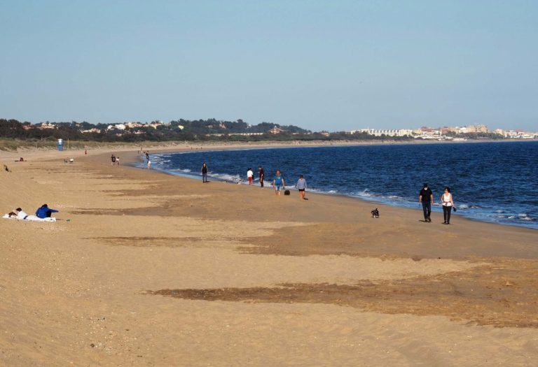 Un estudio sobre la repercusión del cambio climático en la subida del mar preverá riesgos en las costas