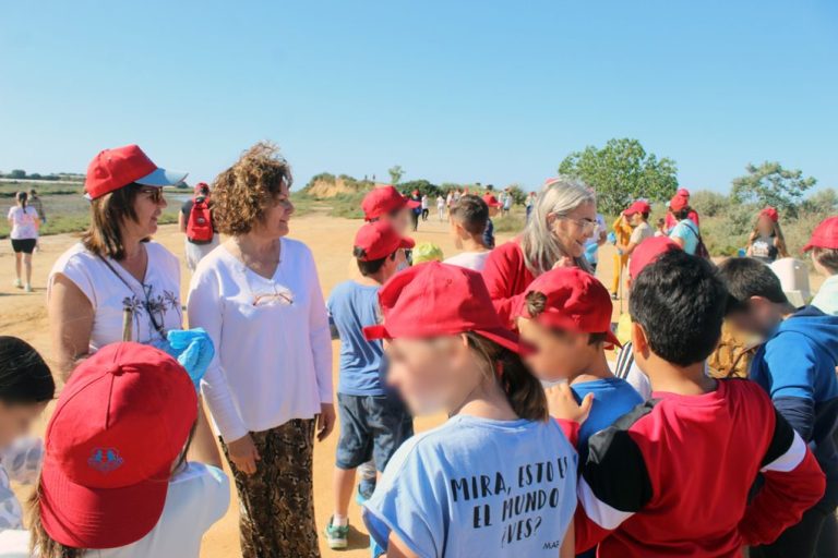 Escolares de Cartaya desarrollan actividades de concienciación medioambiental en La Ribera
