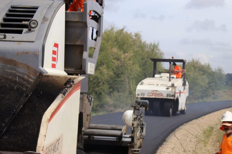 Cartaya impulsa el asfaltado de varios caminos agrícolas