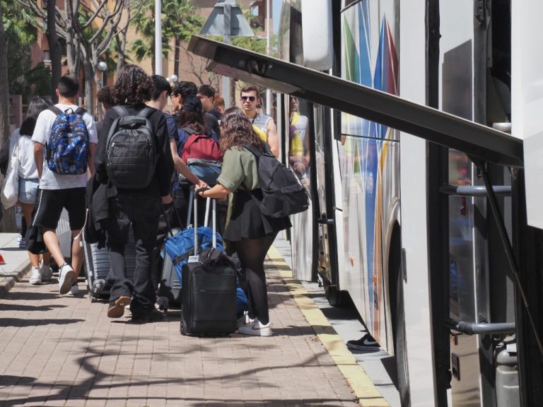 Unos 6.000 estudiantes portugueses inician ‘168 horas de punta loucura’ en Punta Umbría