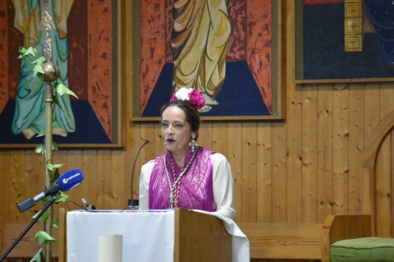 Noelia Gallardo pregona la Romería de la Santa Cruz de Punta Umbría