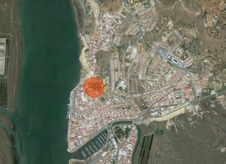 <strong>Ayamonte cierra un acuerdo para crear 400 aparcamientos en el centro</strong>