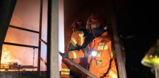 El Consorcio de Bomberos de Huelva realiza un simulacro de incendio en una vivienda