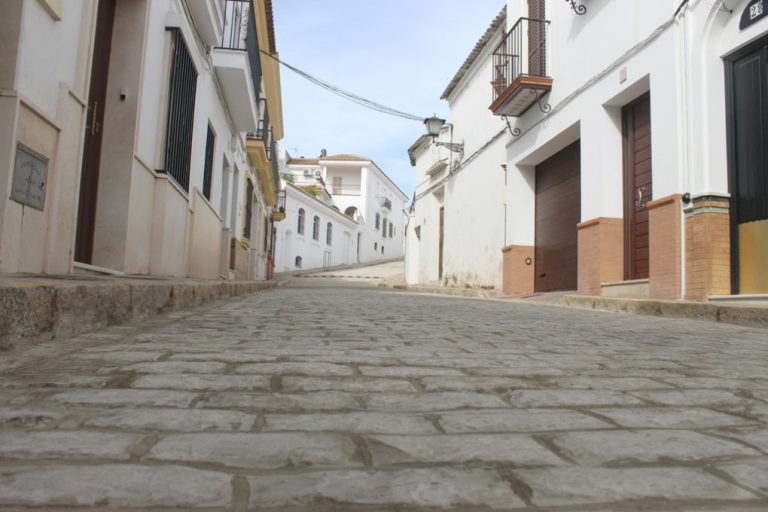 <strong>Concluyen en Cartaya las obras de reparación de la calle Santo Cristo</strong>