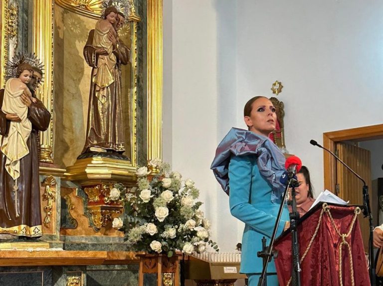 Pilar García ofrece un emotivo pregón de las Fiestas San Antonio de Padua de Punta del Moral