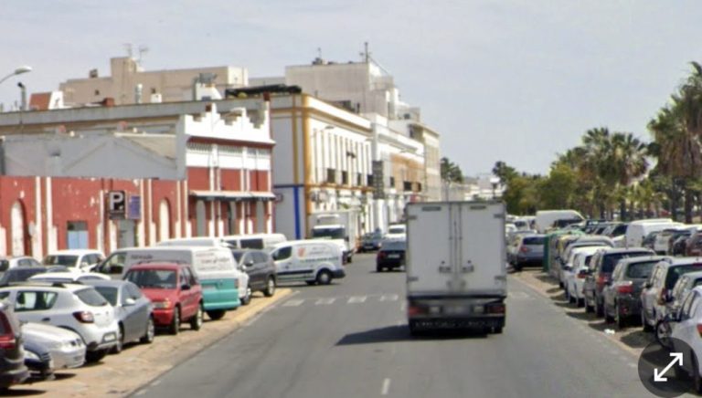 Detenida en Ayamonte la clienta de una tienda por pegar en la cabeza con unos auriculares a la dueña y causarle heridas