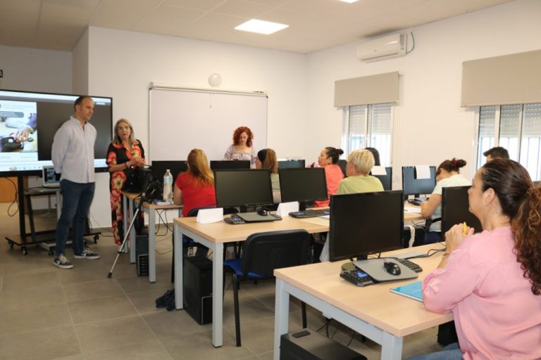 Cartaya inicia un curso de Servicios Administrativos de Formación Profesional para desempleados