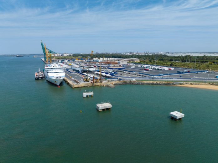 Obras nueva doble rampa roro APH