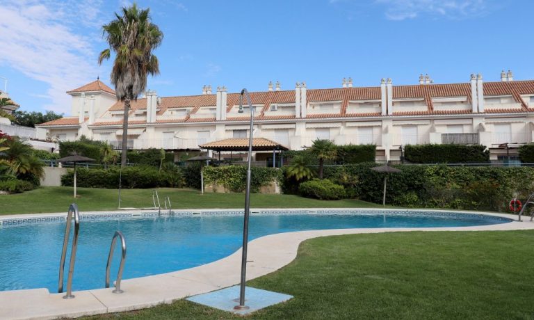 <strong>Administradores de fincas de Huelva elaboran un decálogo para concienciar a comunidades de vecinos en ahorro de agua</strong>