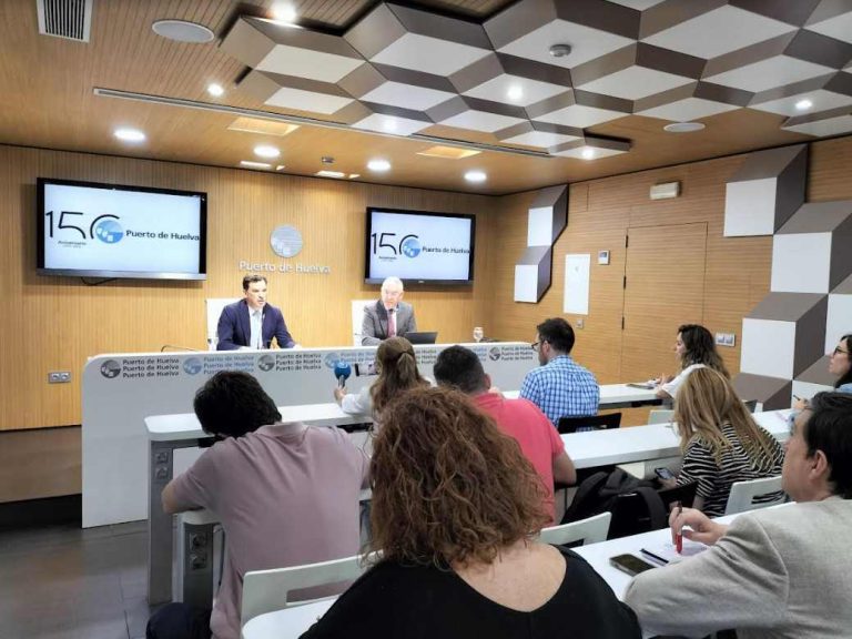 <strong>El presidente del Puerto de Huelva se compromete a impulsar el nuevo Plan Estratégico 2023-2030 con visión a 2050</strong>