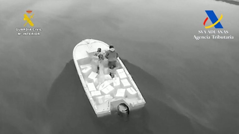 Dos detenidos en la intervención en Isla Cristina y Ayamonte de más de 2.600 kilos de hachís