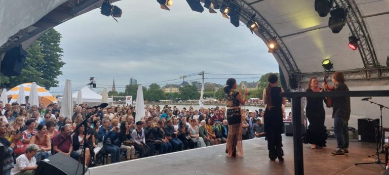 El destino Huelva despliega su oferta en Frankfurt en una de las Ferias culturales al aire libre más grandes de Europa