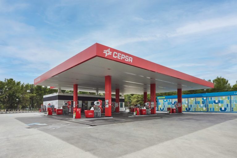 Cepsa amplía hasta enero el descuento extra de 10 céntimos/litro para sus clientes fidelizados