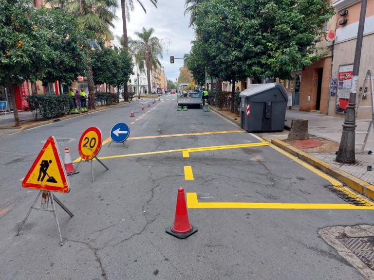 El Ayuntamiento reorganiza los aparcamientos del Paseo Independencia para ganar plazas