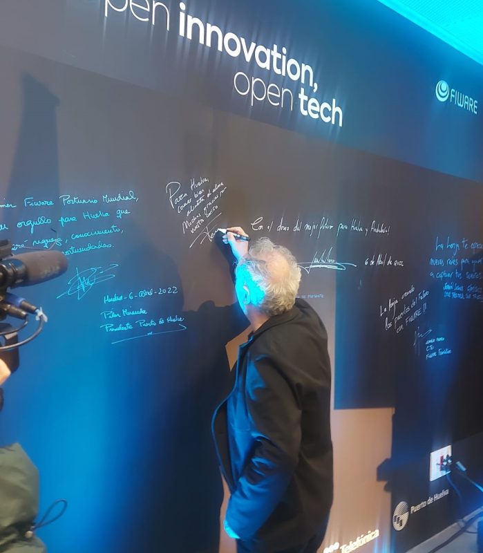 La Lonja de la Innovación del Puerto de Huelva acoge una charla sobre emprendimiento del chef Ferran Adrià
