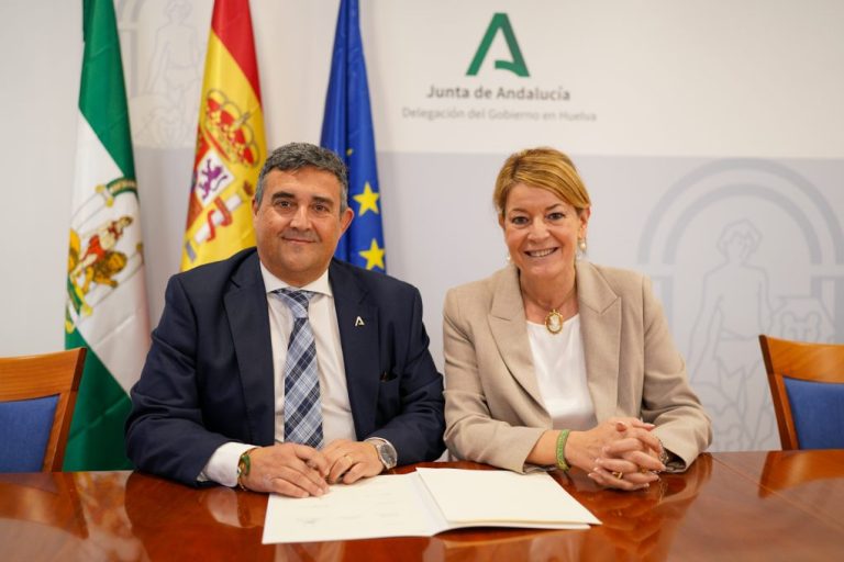 La Junta de Andalucía, primera institución en adherirse al manifiesto por la línea de alta velocidad Faro-Huelva-Sevilla