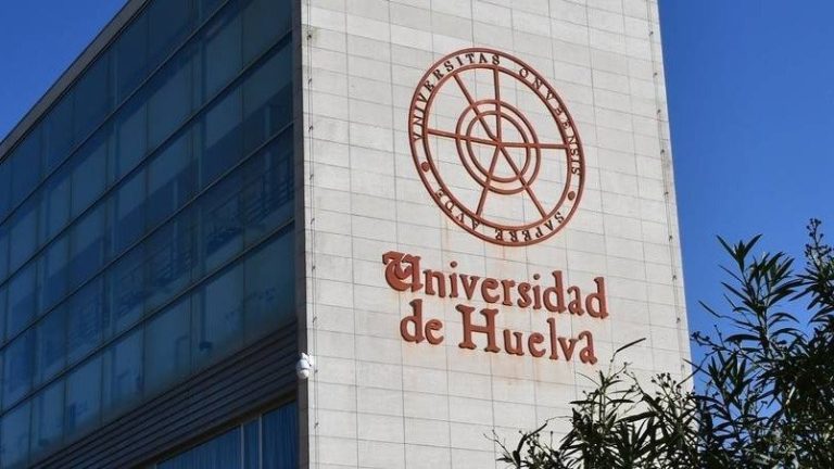 Proponen que el grado en fisioterapia se imparta como titulación propia de la universidad de Huelva.