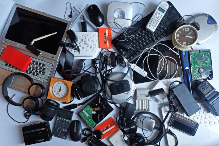 RAEE Andalucía recomienda hábitos para el consumo responsable de los aparatos eléctricos y electrónicos durante las olas de calor