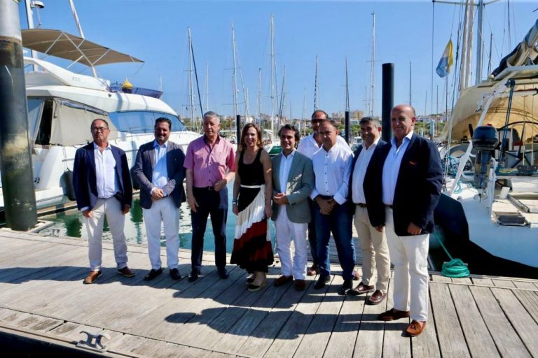La Junta reivindica la apuesta por sus puertos con 138 millones de euros invertidos en cinco años