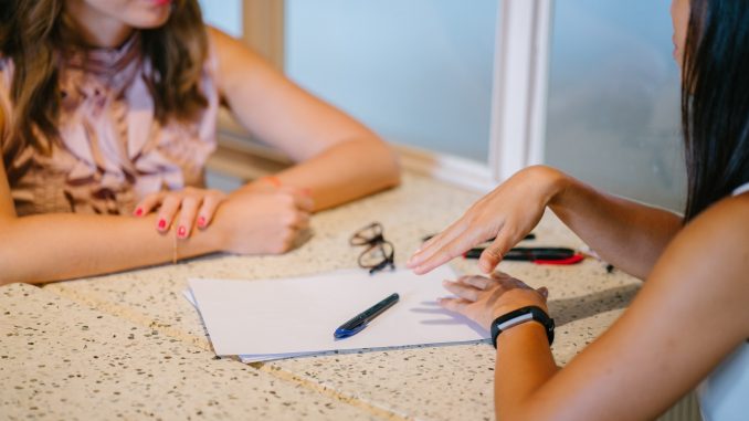 Empleo atiende en Huelva a 195 mujeres víctimas de violencia de género en unidades de inserción