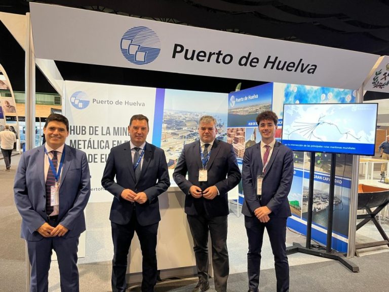El Puerto de Huelva, líder en logística y transporte, presente en el Salón Internacional de la Minería