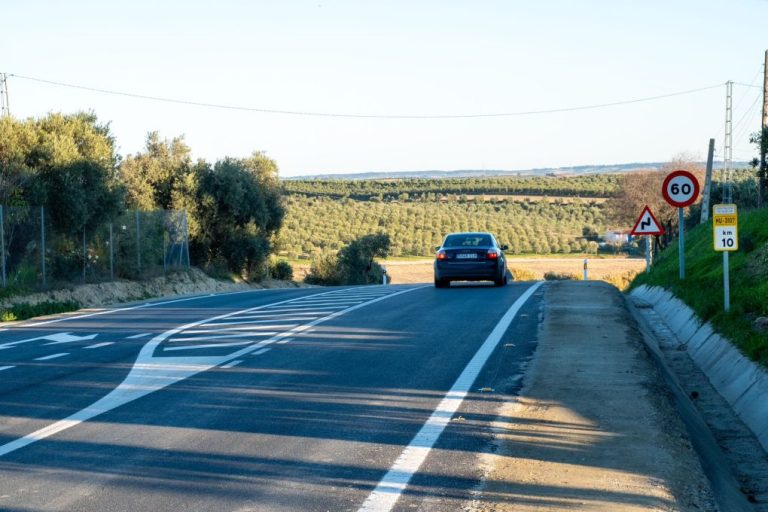 La Diputación de Huelva culmina la rehabilitación de la carretera Beas-Candón con una inversión superior a 4,7 millones de euros
