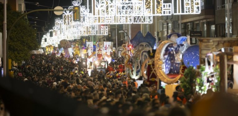 La cabalgata de Reyes de Huelva muestra mañana motivos destacados de la Casa Colón, el Gran Teatro y el Museo Arqueológico 