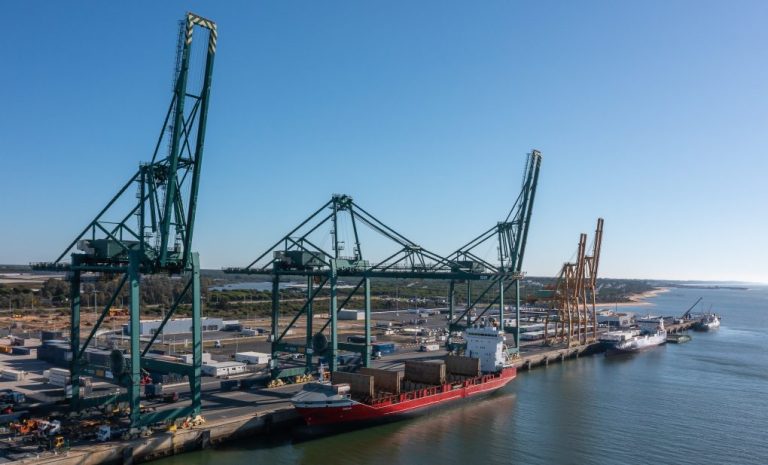 La Junta convoca 1,4 millones en ayudas para atraer inversión industrial en Sevilla, Huelva y Málaga