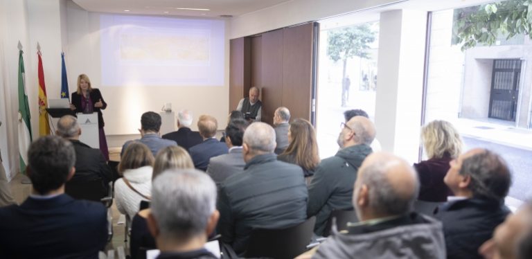 El Ayuntamiento y el Colegio de Arquitectos presentan a los profesionales onubenses las bases del Concurso de Ideas para la nueva Avenida Italia