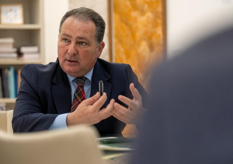 El presidente de la Diputación se muestra ilusionado con los avances logrados por la Comisión de Infraestructuras