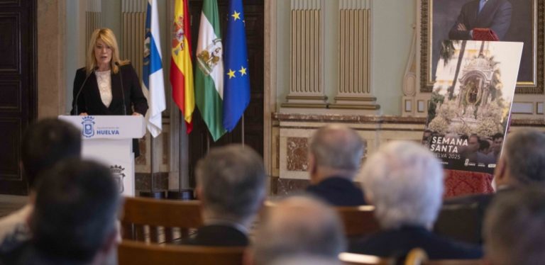 El Ayuntamiento de Huelva presenta la Guía de la Semana Santa 2025, que comenzará a repartirse a partir del próximo miércoles 9 de abril