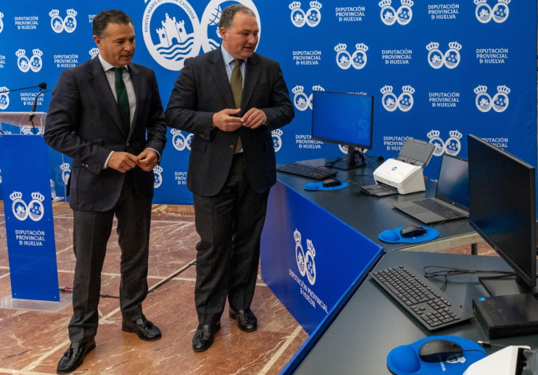 Diputación de Huelva Invierte 390.000 Euros en Equipos Informáticos para Ayuntamientos, Marcando un «Salto Digital» en la Provincia